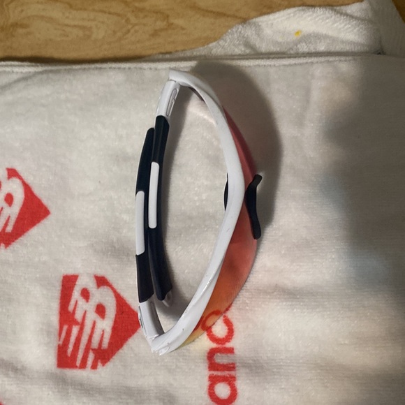 Oakley M2 - Picture 4 of 5